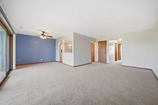 15128 Evergreen Dr, Orland Park, IL 60462 - Photo 4