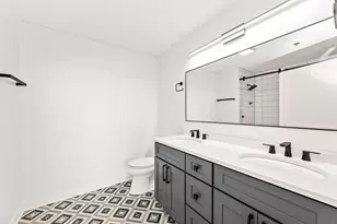 511 W Division St, Chicago, IL 60610 - Photo 18