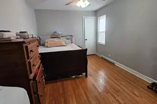 7249 S Sacramento Ave, Chicago, IL 60629 - Photo 8