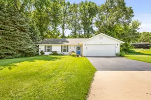 210 W Pacific St, Davis Junction, IL 61020 - Photo 2