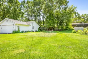 210 W Pacific St, Davis Junction, IL 61020 - Photo 22