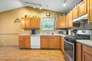 210 W Pacific St, Davis Junction, IL 61020 - Photo 6
