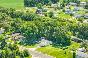 210 W Pacific St, Davis Junction, IL 61020 - Photo 36
