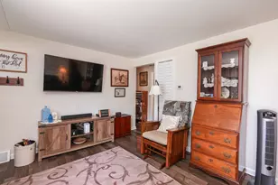 147 E 5th St, Manteno, IL 60950 - Photo 10