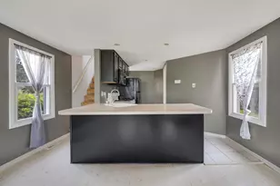 141 Oak St, Hampshire, IL 60140 - Photo 6