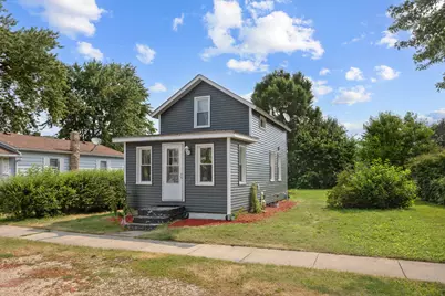 141 Oak Street, Hampshire, IL 60140 - Photo 2