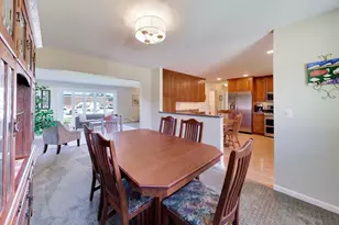 2505 E Mayfair Rd, Arlington Heights, IL 60004 - Photo 6
