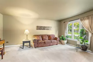 2424 Pepper Tree Ct, Lisle, IL 60532 - Photo 8