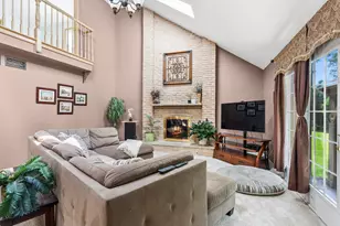 2424 Pepper Tree Ct, Lisle, IL 60532 - Photo 16