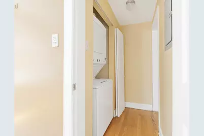 1747 W Pratt Boulevard #1, Chicago, IL 60626 - Photo 6