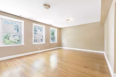 1747 W Pratt Boulevard #1, Chicago, IL 60626 - Photo 2