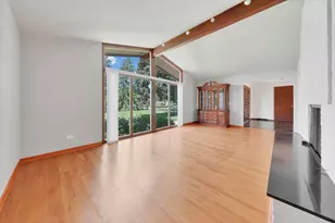 22W333 Glen Park Rd, Glen Ellyn, IL 60137 - Photo 6