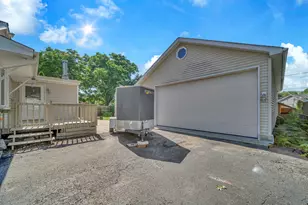 18843 W Deerpath Rd, Grayslake, IL 60030 - Photo 22