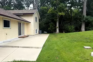 209 Rivers Dr, Lake Bluff, IL 60044 - Photo 10