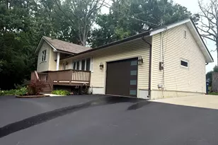 209 Rivers Dr, Lake Bluff, IL 60044 - Photo 6