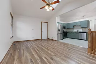 1791 Barnhill Dr, Mundelein, IL 60060 - Photo 8