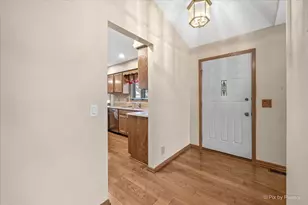 110 Villa Way, Bloomingdale, IL 60108 - Photo 4