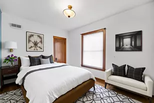 10645 S Prairie Ave, Chicago, IL 60628 - Photo 10