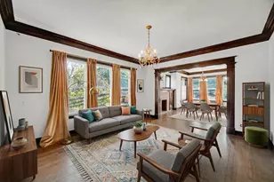 10645 S Prairie Ave, Chicago, IL 60628 - Photo 4