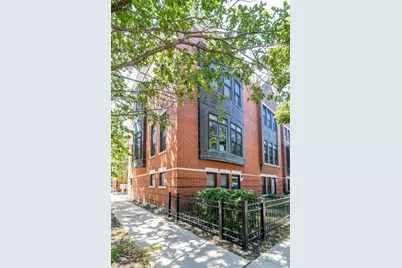 831 W 14th Place, Chicago, IL 60608 - Photo 2