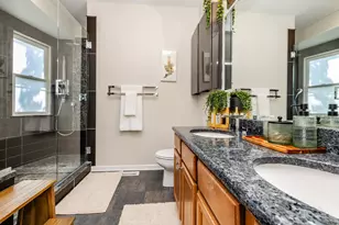 831 W 14th Pl, Chicago, IL 60608 - Photo 40