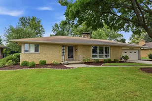 1813 West Acres Rd, Joliet, IL 60435 - Photo 2