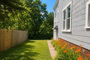 2108 Wesley Ave, Evanston, IL 60201 - Photo 2