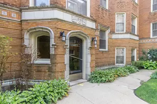 607 Washington Blvd, Oak Park, IL 60302 - Photo 2