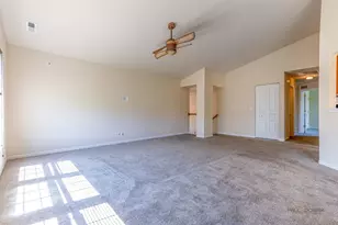 24852 W Gates Ln, Plainfield, IL 60585 - Photo 4