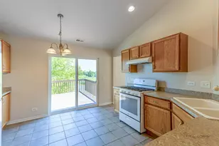 24852 W Gates Ln, Plainfield, IL 60585 - Photo 10