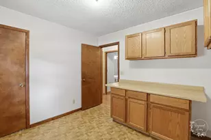 705 E Rosewood St, Watseka, IL 60970 - Photo 20