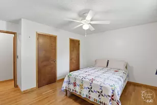 705 E Rosewood St, Watseka, IL 60970 - Photo 30