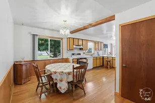 705 E Rosewood St, Watseka, IL 60970 - Photo 12