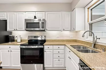 1403 Dairy Lane, Mundelein, IL 60060 - Photo 4