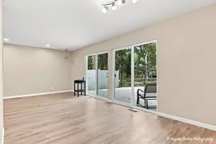 1403 Dairy Ln, Mundelein, IL 60060 - Photo 12