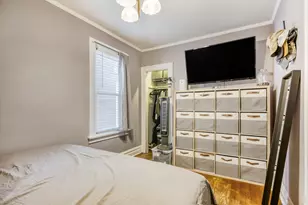 11029 S Troy St, Chicago, IL 60655 - Photo 8