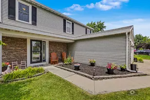 7652 W Hickory Creek Dr, Frankfort, IL 60423 - Photo 2