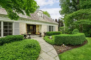 620 S Elm St, Hinsdale, IL 60521 - Photo 2