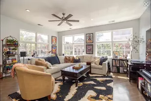 824 W Armitage Ave, Chicago, IL 60614 - Photo 2