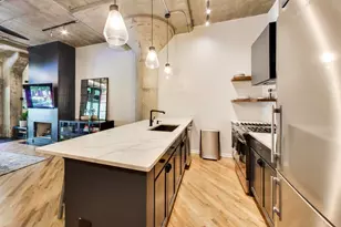 1000 W 15th St, Chicago, IL 60608 - Photo 8