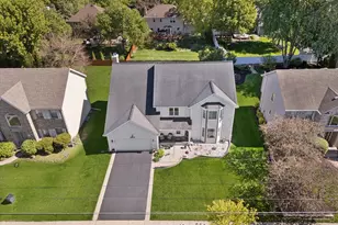 1524 Oswego Rd, Naperville, IL 60540 - Photo 2