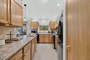 102 N Roma Ct, Toluca, IL 61369 - Photo 20