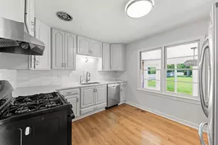 100 E Morningside Ave, Lombard, IL 60148 - Photo 10