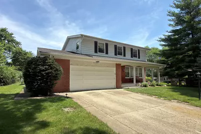 2022 E Woodview Drive, Mount Prospect, IL 60056 - Photo 2