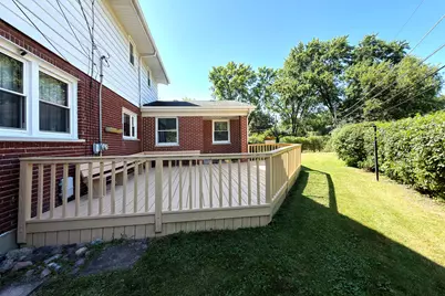2022 E Woodview Drive, Mount Prospect, IL 60056 - Photo 8