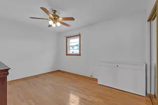 9449 Kelvin Ln, Schiller Park, IL 60176 - Photo 12