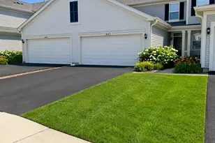 647 Jonathan Dr, Round Lake, IL 60073 - Photo 1