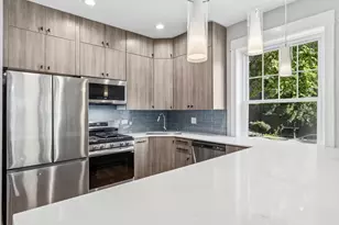 3801 N Wilton Ave, Chicago, IL 60613 - Photo 8