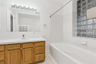 3801 N Wilton Ave, Chicago, IL 60613 - Photo 20