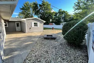 9 Hilltop Dr, Streator, IL 61364 - Photo 4